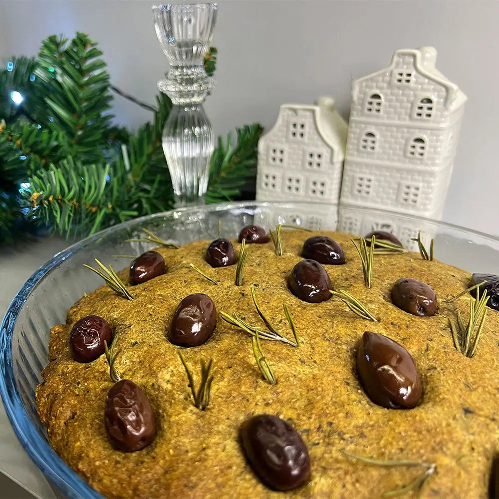 Пълнозърнеста питка с ароматни подправки и маслини